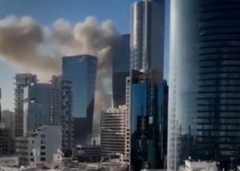 Nakon teške noći za Izraelce i u toku dana bombardovanje Tel Aviva i drugih gradova: Iran sve jače napada