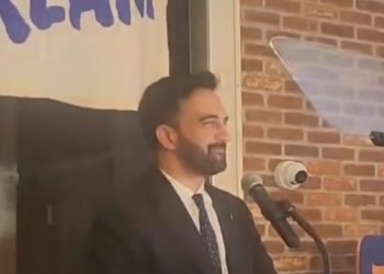 Mamdani ubjedljivo vodi u prvom krugu izbora za gradonačelnika New Yorka, bio bi prvi musliman na toj poziciji