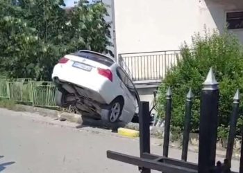 Novi Pazar: U saobraćajnoj nesreći teško povređena žena, udario je auto BMW koji je vozio mladić
