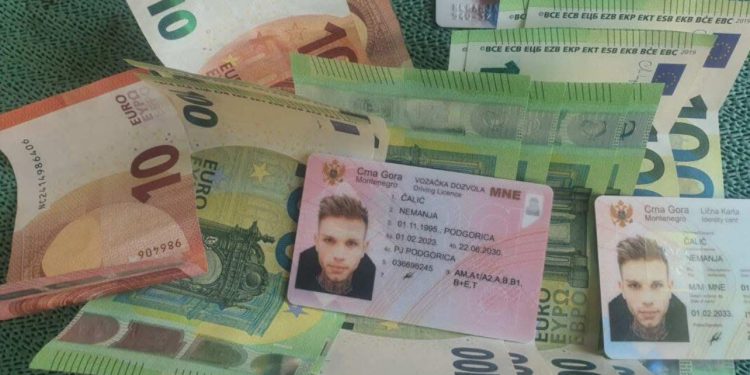 Isad Muratovic: Lice svakodnevnog poštenja, našao pun novčanik para i platnih kartica pa vratio vlasniku