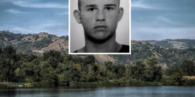 Tragedija na  jezeru: J. T.  (18) se utopio nakon što je upao u podvodnu jamu u plićaku