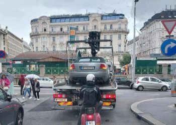 Ako može u Novom Pazaru i Tutinu četiri žmigavca,u Beču pauk nosi sve