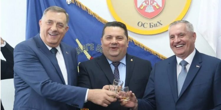 Negatori države BiH slave nakon oslobađajuće presude suda, sramota u danima Srebreničkog genocida