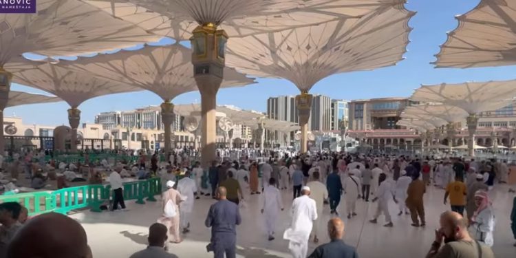Hodočasnici iz Bosne i Sandžaka u Meki: Vjera jača od vrućine