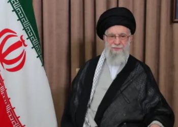 Hamenei oštro poručio: Spremni smo da odgovorimo Americi i njenom psu na povocu-Izraelu, na napad