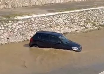 Vozilo sletelo u reku Rašku: Uzrok nezgode još nepoznat