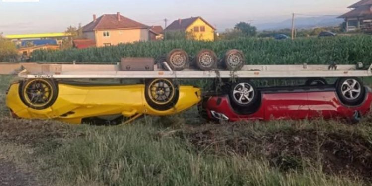 Prevrnuo se šlep sa luksuznim vozilima kod Preljine – mercedes i  ferari,  nastao višesatni zastoj
