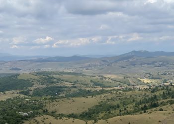 Danas nema izlaska bez kišobrana, upozorenje na pojavu grmljavina i drugih nepogoda