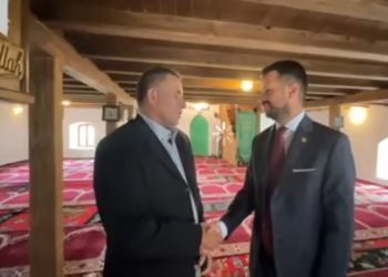 Predsjednik Crne Gore Jakov Milatović posjetio Petnjičku džamiju VIDEO, na Dan opštine