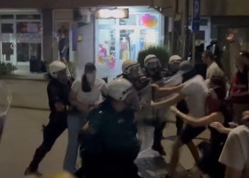 Protesti širom Srbije: Studenti i građani traže odlazak braće Vučić
