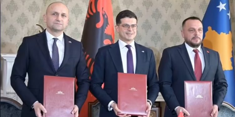 Vojni savez Albanije, Kosova i Hrvatske dobio podršku od Amerike
