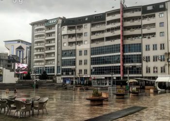 Oblačno i osjetno svežije, upozorenje na nepogode i obilne padavine