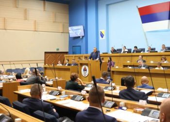 Skupština RS usvojila odluku o referendumu – pravni eksperti upozoravaju na neustavnost