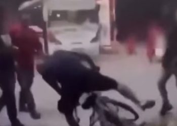 Turska: Prolaznik na biciklu vrijeđao Islam pa dobio batine VIDEO
