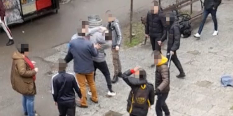 Masovna tuča na primorju, pijani državljani iz svih Republika SFRJ napravili haos