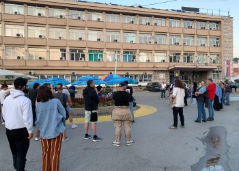Studenti DUNP-a stali uz radnike: Poziv na štrajk zbog uskraćenih plata u Novom Pazaru