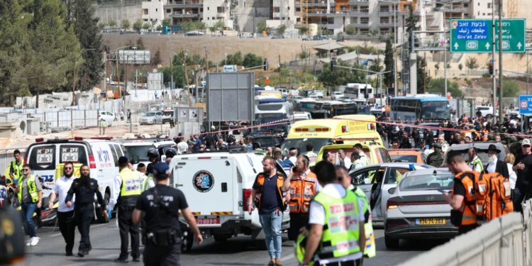 Pucnjava u Jerusalimu: Napad na autobus, četvoro mrtvih i više od deset povređenih izraelaca