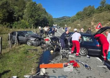Dva vozača povrijeđena u sudaru dva automobila u blizini Pljevalja