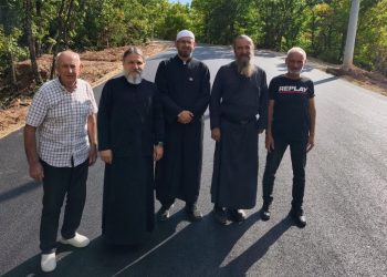 Asfaltiran put ka manastiru Sv. Varvara: Doprinos džemata iz Lukocrijeva primjer međusobnog uvažavanja