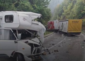 Teška saobraćajna nesreća u BiH: Povređena trudnica