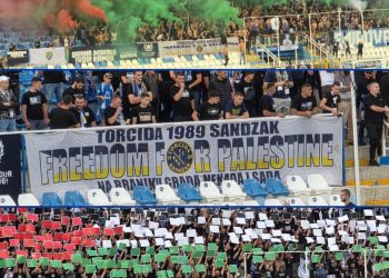 Tribine Novog Pazara u bojama solidarnosti: Torcida Sandžak i Ekstremi poslali poruku podrške Palestini