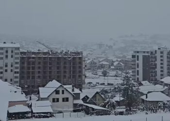 Sandžak prekriven snijegom: Tutin bez struje, škole ne rade