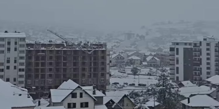 Sandžak prekriven snijegom: Tutin bez struje, škole ne rade