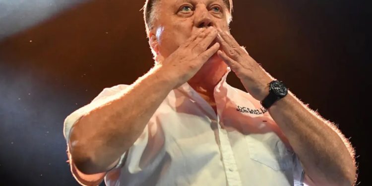 Preselio Halid Bešlić: Otišla je legenda narodne muzike