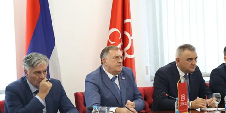 “Bošnjaci su birali Trojku, a dobili Dvojku“, Dodik ostaje predsjednik stranke i glavnokomandujući
