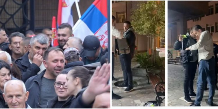 Na skupu protiv blokada u Novom Pazarz manji broj građana, uglavnom radnika državnih preduzeća