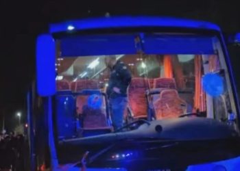Sukob navijača odnio život vozača autobusa, pogođen ciglom u glavu