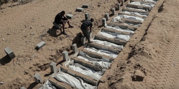 Dženaza za 54 Palestinca koje nije moguće identifikovati zbog posljedica mučenja