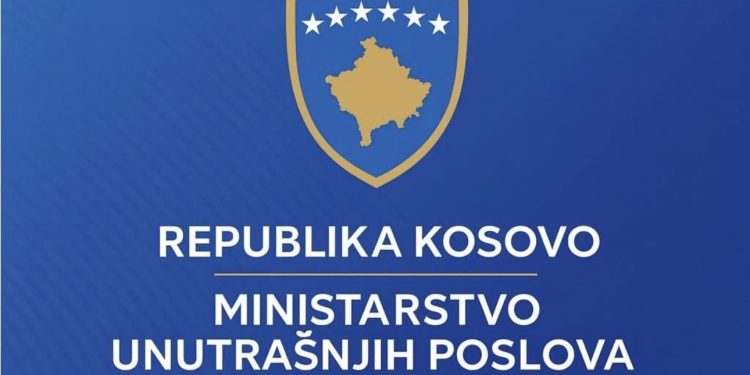 Kurti: Puna kontrola vozila sa stranim tablicama na Kosovu od 1. novembra