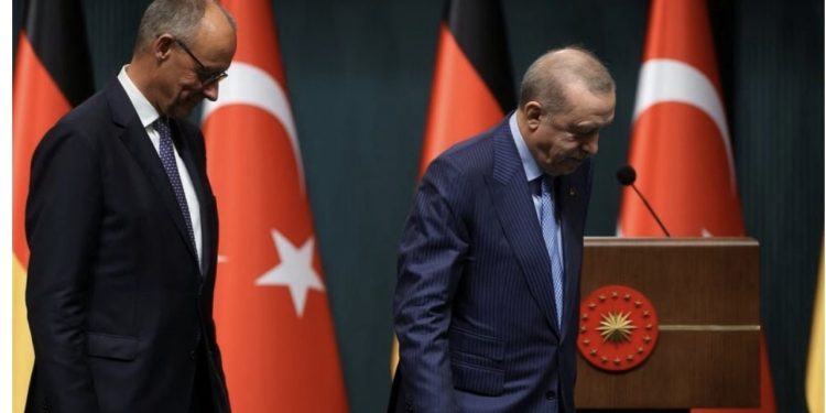 Kako je Erdogan sasuo u lice kolegi Merzu: Što se pravite da ne vidite genocid