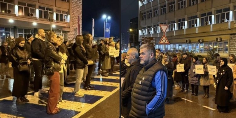 U Novom Pazaru održan skup podrške Dijani Hrki: građani u tišini iskazali solidarnost
