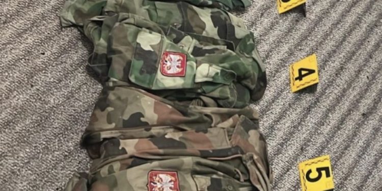 Kosovska policija pronašla uniforme sa obilježjima srpske vojske i granatu u Donjem Jariniju