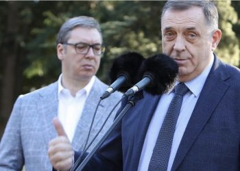 Pukla čutura Dodiku i Vučiću: Opzicija ga podržala i branila u Skupštini, dok ga SNS napadao