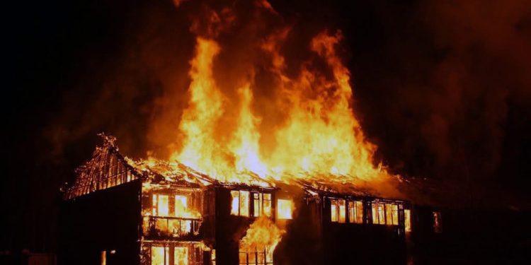 Tragedija u Istanbulu: Troje djece stradalo u požaru, četvrto povređeno