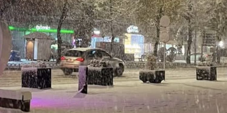 Juče stigla zima ali temperature jesenje: prognoza do kraja godine i pojave prvog većeg snijega