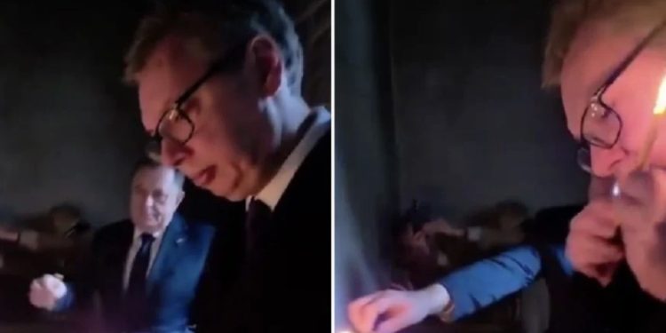 Vučićeva greška sa svijećom izazvala čuđenje i smijeh: „Ovo nikad nisam vidio. Čovjek ljubi upaljenu svijeću.“