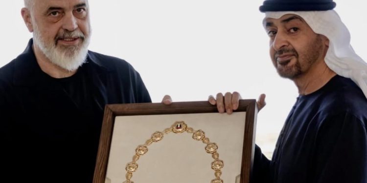 Premijer Albanije Edi Rama odlikovan najvišim ordenom UAE