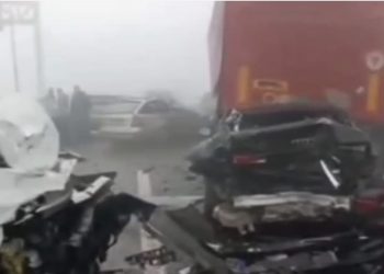 Haos na autoputu Miloš Veliki: u lančaniom sudaru povređeno više  osoba