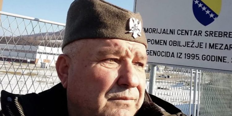 Pripadnik četničkog pokreta iz Srbije provocirao ispred Memorijalnog centra u Potočarima