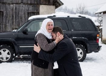 Nana Fata i šolja mleka za sirotana Tarika koja mu je nekada spasila život: “došao sam da vratim dug”