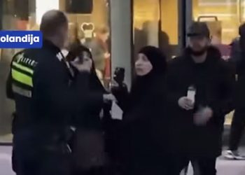 Video snimak iz Holandije: policajac nasrnuo na dvije muslimanke, nogama i pendrekom udarao VIDEO