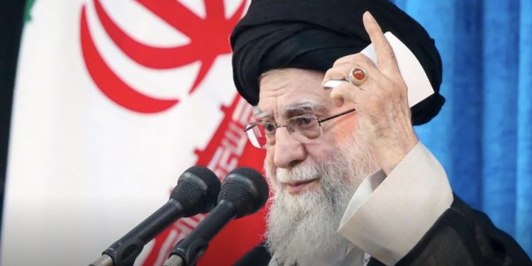 Hamenei upozorio SAD i Izrael: “Ako započnu rat, bit će regionalni”