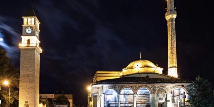 Muslimani večeras dočekuju Lejletul-berat – noć oprosta, milosti i praštanja