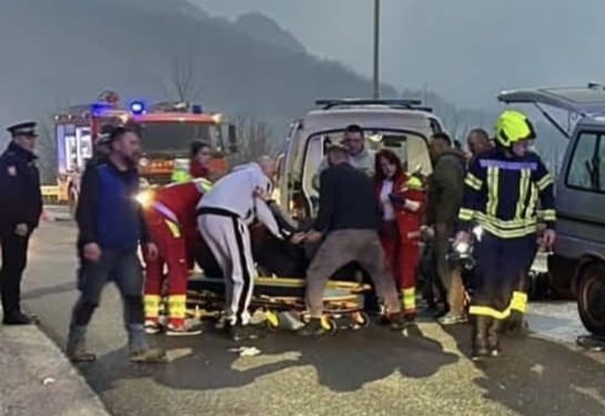 Tragedija kod Sarajeva:  Saobraćajna nesreća  odnijela jedan život, deset povrijeđenih