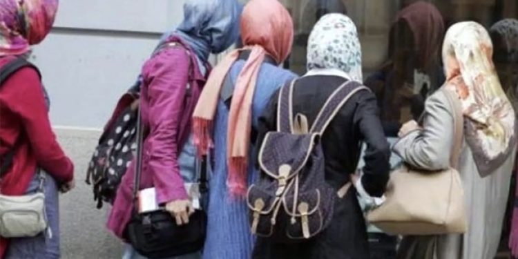 Austrijske škole pred zabranom marame: između zakona i identiteta