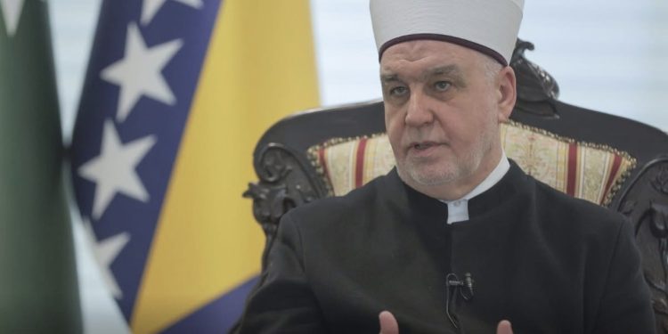 Oštre poruke reisa Kavazovića: „Ovako više neće ići, država je u teškom stanju“